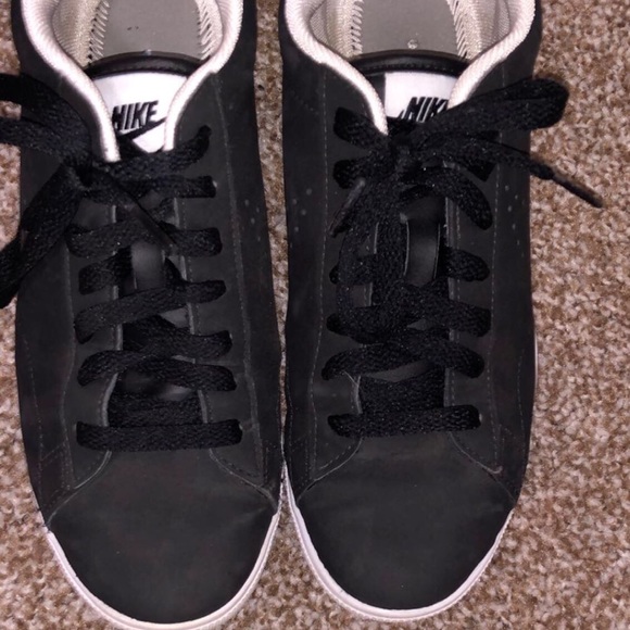 shoes - Picture 1 of 1